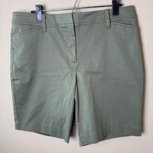 NEW Talbots Perfect Short 9 1/2 Womens 12P Petite Olive Green Chino Bermuda Mom